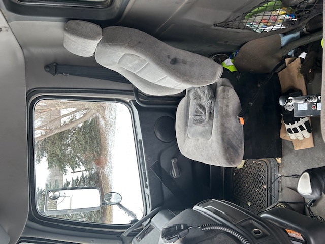 2002 VOLVO VHD - Image 11